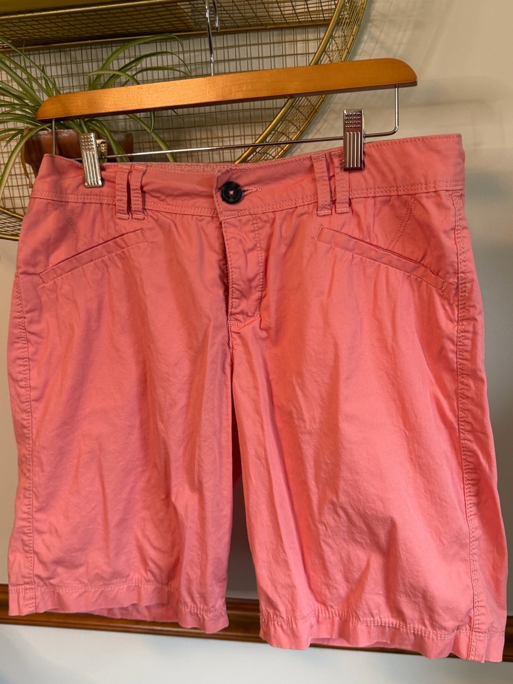 Lee Coral Pink Women's Bermuda Shorts